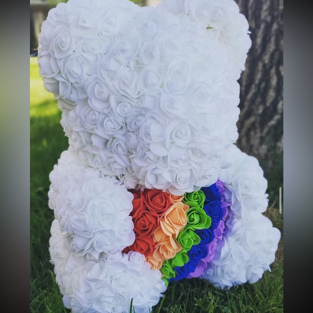 Rainbow heart rose bear
